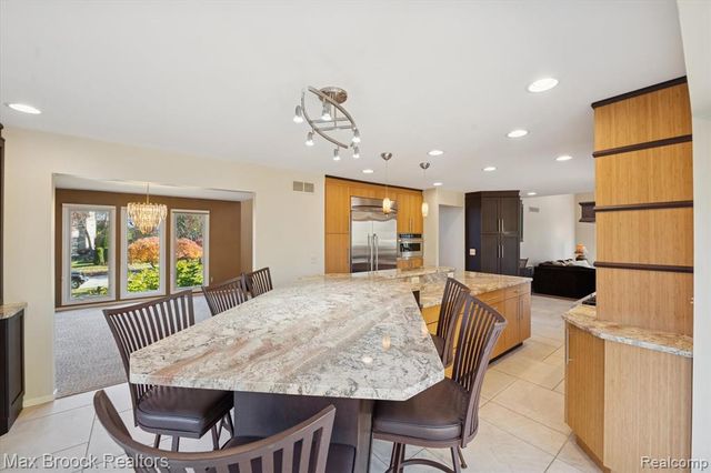 25797 Arcadia Drive, Novi, MI 48374