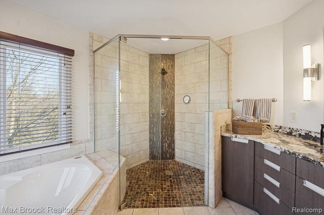 25797 Arcadia Drive, Novi, MI 48374