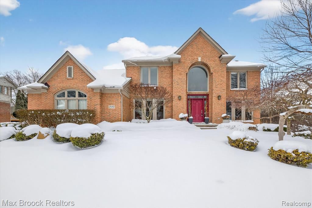 25797 Arcadia Drive, Novi, MI 48374