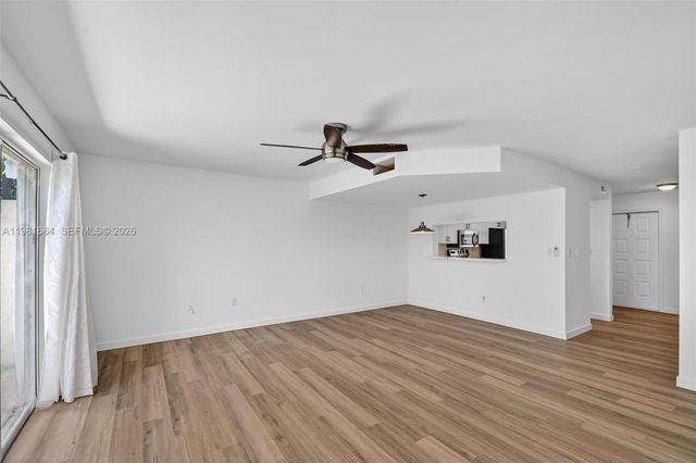 101 E Half Moon Cir B, Hypoluxo, FL 33462