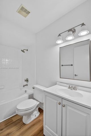 101 E Half Moon Cir B, Hypoluxo, FL 33462