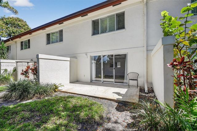 101 E Half Moon Cir B, Hypoluxo, FL 33462