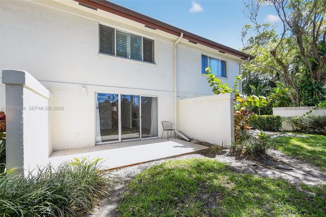 101 E Half Moon Cir B, Hypoluxo, FL 33462