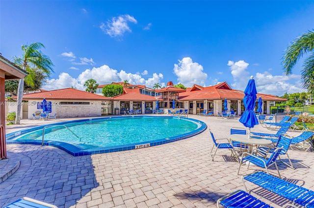 101 E Half Moon Cir B, Hypoluxo, FL 33462