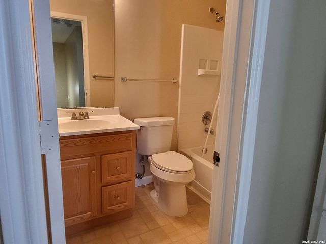 8934 Branding Fld, San Antonio, TX 78240