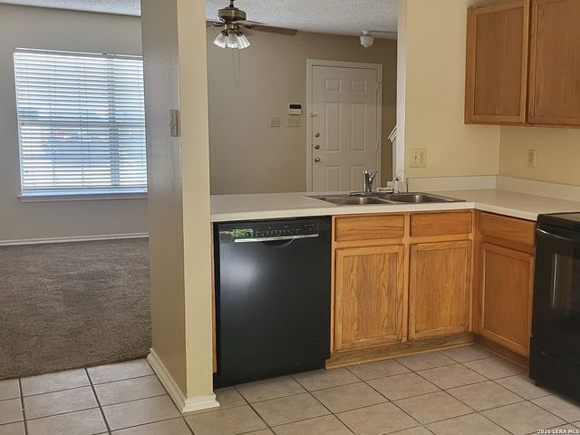 8934 Branding Fld, San Antonio, TX 78240