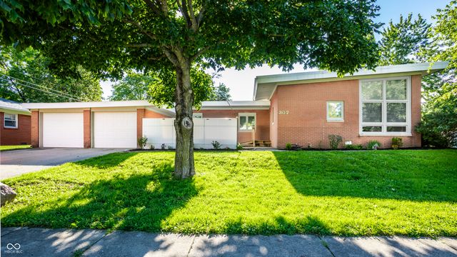 307 W Roosevelt Drive, Greenfield, IN 46140