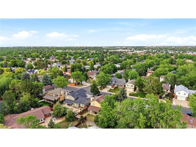 2131 S Newark Way, Aurora, CO 80014