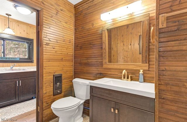 8087 2nd Drive SW, Bowerston, OH 44695