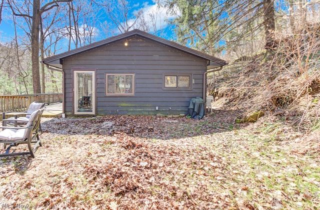 8087 2nd Drive SW, Bowerston, OH 44695