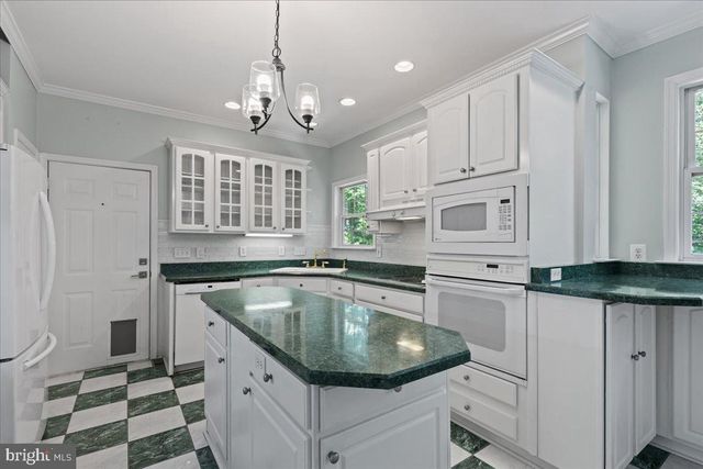 28920 LIVINGSTON DR, Mechanicsville, MD 20659