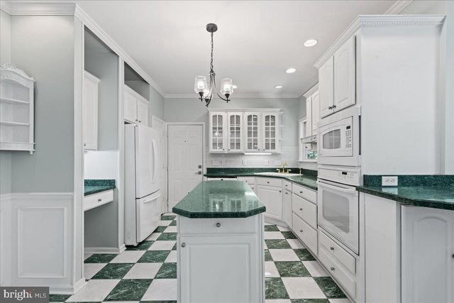 28920 LIVINGSTON DR, Mechanicsville, MD 20659