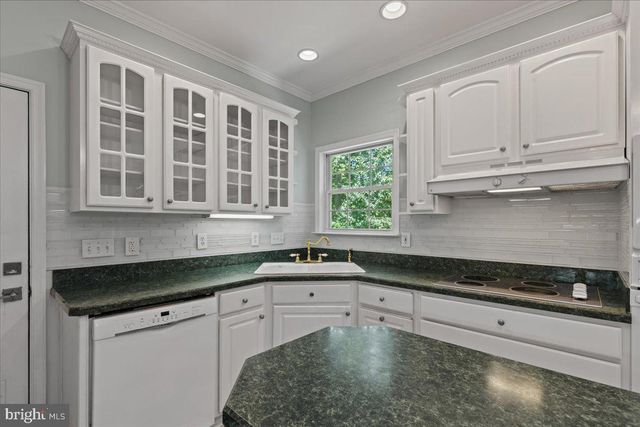 28920 LIVINGSTON DR, Mechanicsville, MD 20659