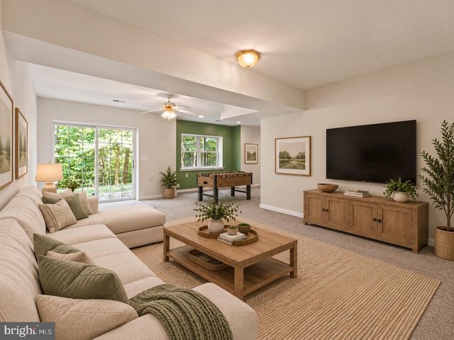 28920 LIVINGSTON DR, Mechanicsville, MD 20659