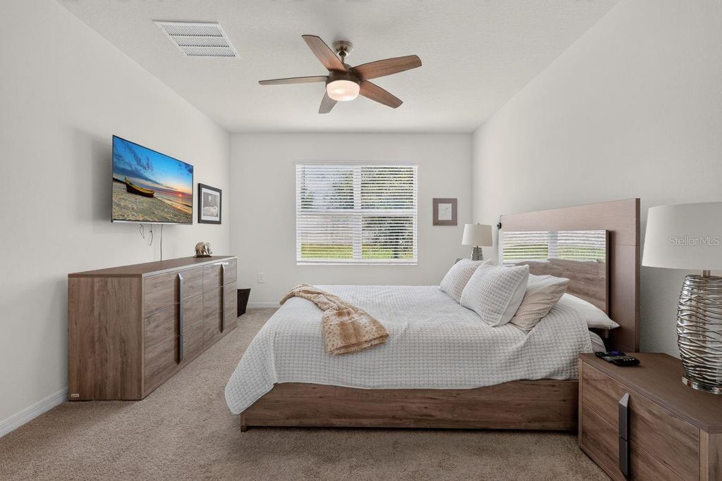 Image 13 of property listing at 17709 CANOPY PLACE, Bradenton, FL 34211