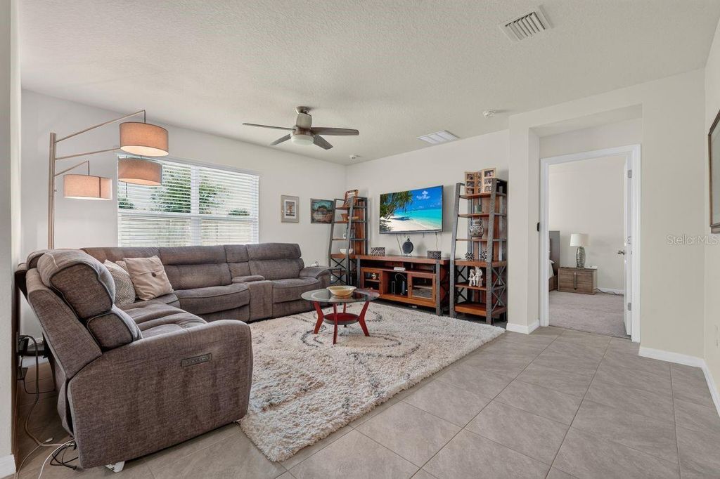Image 3 of property listing at 17709 CANOPY PLACE, Bradenton, FL 34211