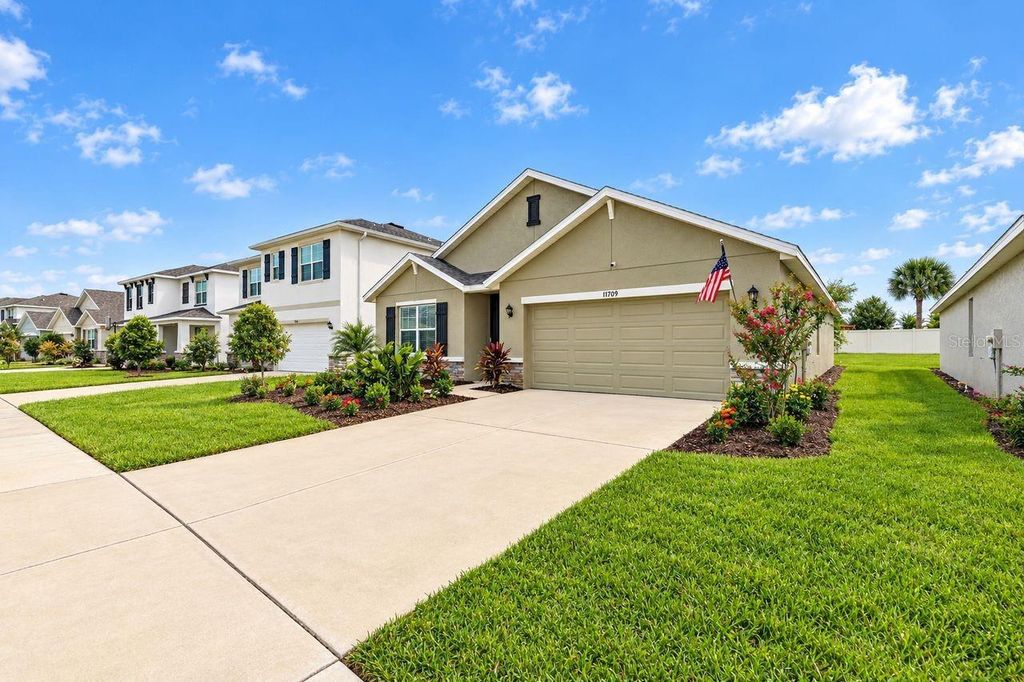 Image 31 of property listing at 17709 CANOPY PLACE, Bradenton, FL 34211