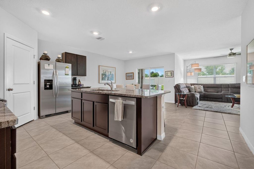 Image 7 of property listing at 17709 CANOPY PLACE, Bradenton, FL 34211