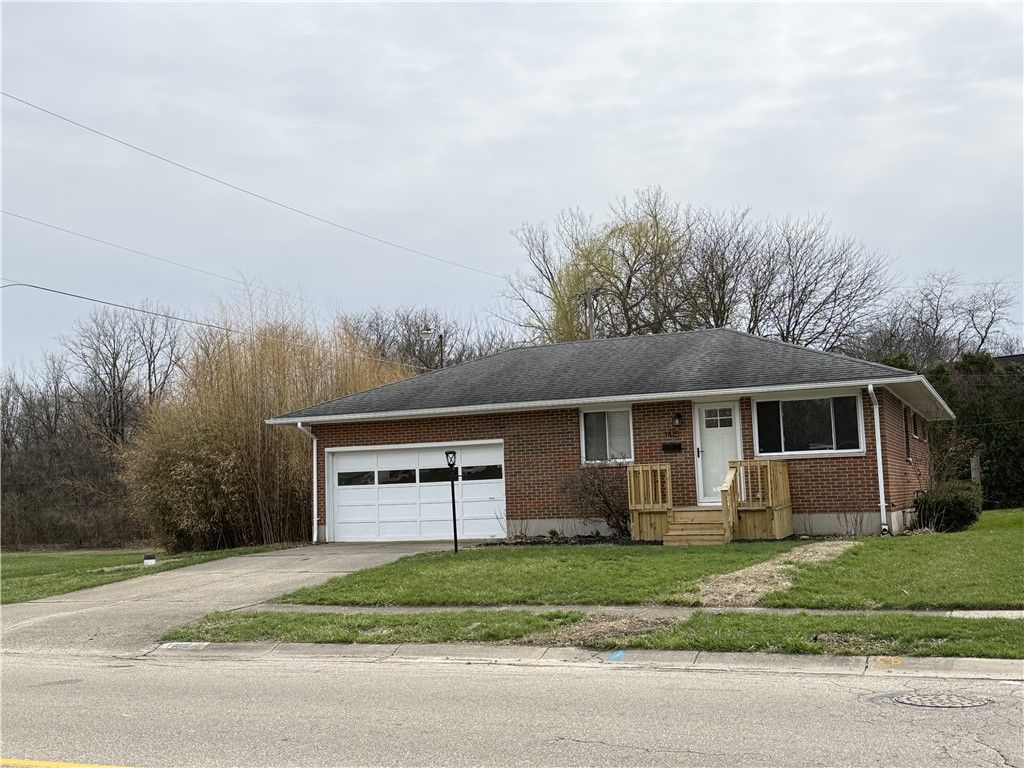 1415 Montego Drive, Moorefield Twp, OH 45503