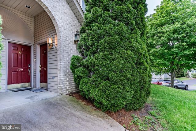 128 HIDDENWOOD DR, Harrisburg, PA 17110