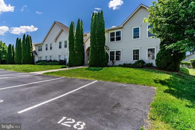 128 HIDDENWOOD DR, Harrisburg, PA 17110