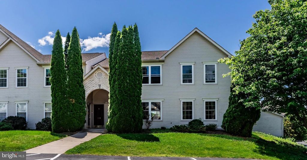 128 HIDDENWOOD DR, Harrisburg, PA 17110