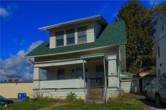 18 W Moody Ave, New Castle, PA 16101