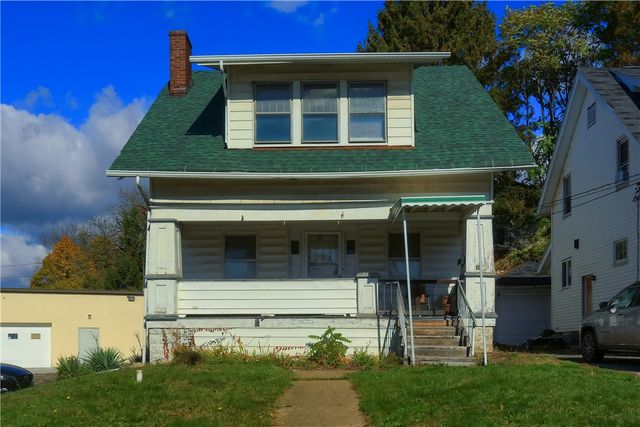 18 W Moody Ave, New Castle, PA 16101