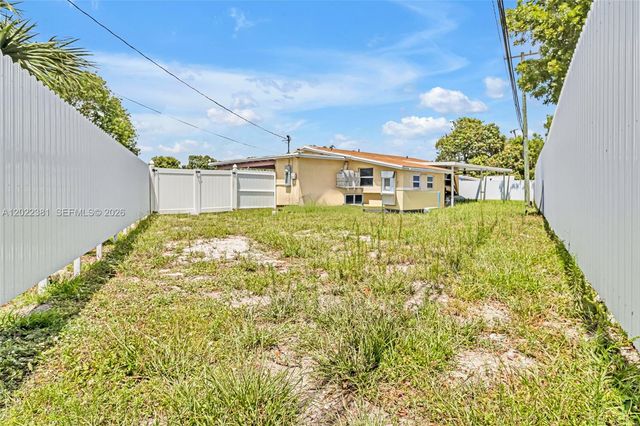 1021 NW 23rd Road, Fort Lauderdale, FL 33311