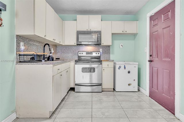 1021 NW 23rd Road, Fort Lauderdale, FL 33311