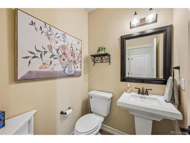 6209 S Jamestown Ct, Aurora, CO 80016