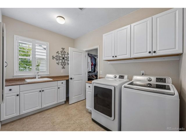 6209 S Jamestown Ct, Aurora, CO 80016