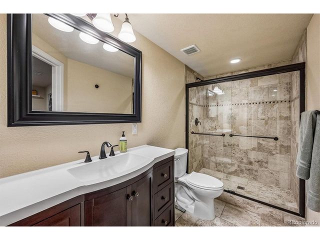 6209 S Jamestown Ct, Aurora, CO 80016