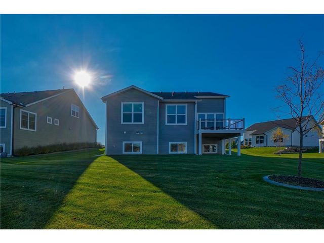 7582 Oak Hill Road, Woodbury, MN 55129