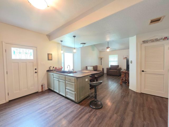 1316 Rampart Street, Bay City, TX 77414