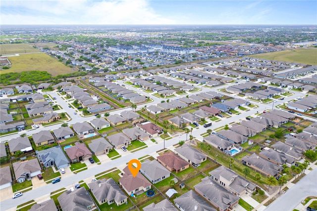 7646 Granite Dr, Corpus Christi, TX 78414