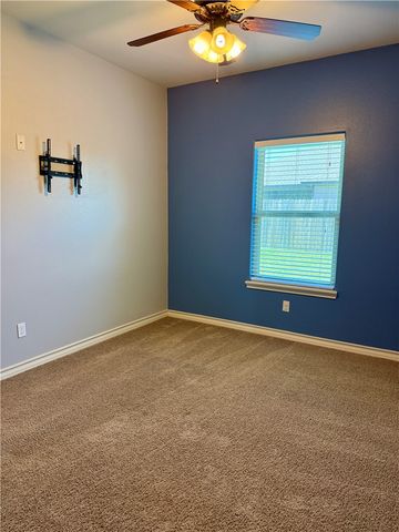 7646 Granite Dr, Corpus Christi, TX 78414