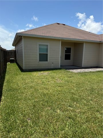 7646 Granite Dr, Corpus Christi, TX 78414