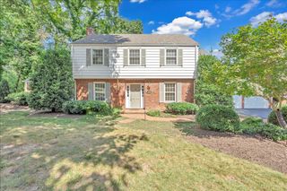 2581 Inglewood RD, Roanoke, VA 24015