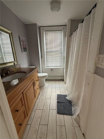 5 Ann Street 2, Newport, RI 02840