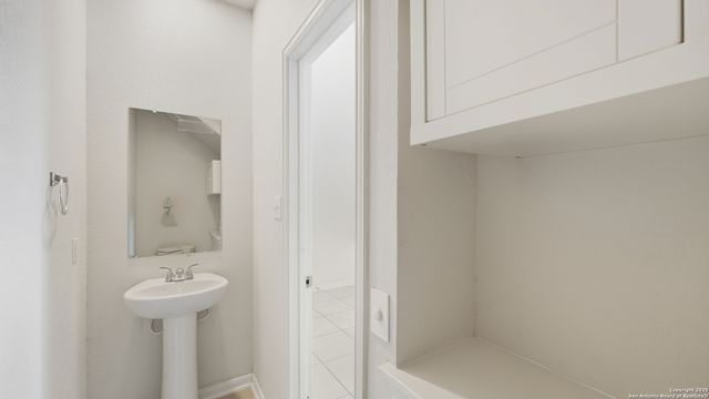 8939 Arundal, Converse, TX 78109