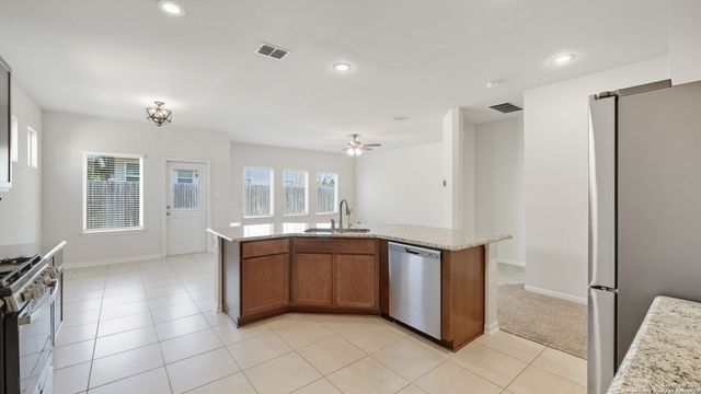 8939 Arundal, Converse, TX 78109