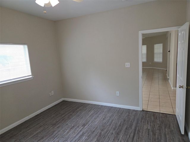 10015 Wiloak Street B, Houston, TX 77078