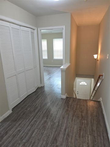 10015 Wiloak Street B, Houston, TX 77078