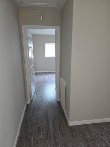 10015 Wiloak Street B, Houston, TX 77078