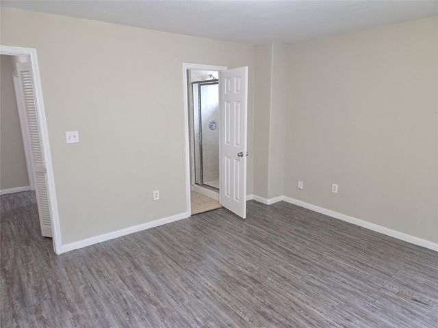 10015 Wiloak Street B, Houston, TX 77078