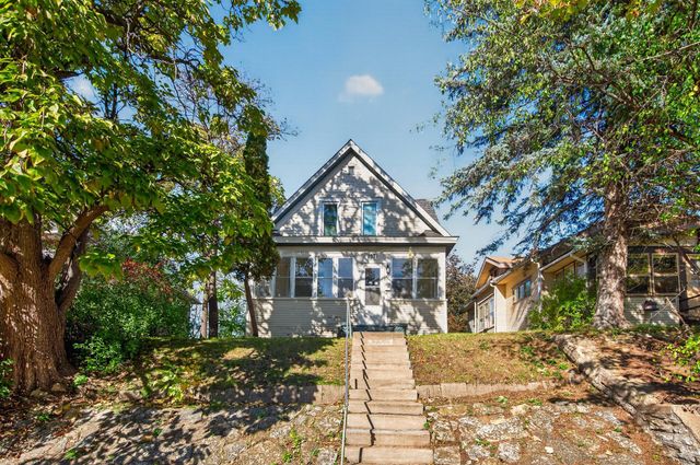 1571 7th Street E, Saint Paul, MN 55106