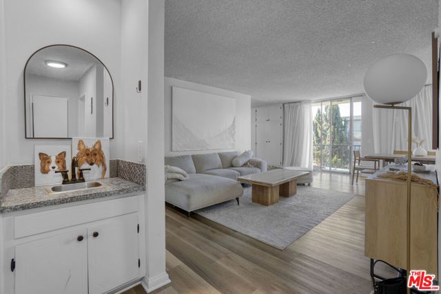 8011 Romaine Street, Los Angeles, CA 90046