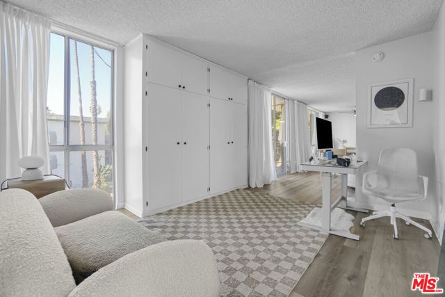 8011 Romaine Street, Los Angeles, CA 90046