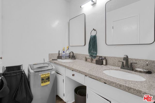 8011 Romaine Street, Los Angeles, CA 90046